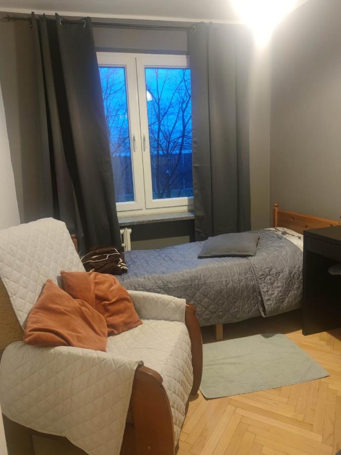 U Cioci Lutki Urocze Mieszkanie Z Balkonem Краків Екстер'єр фото